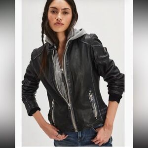 Mauritius finja leather jacket with removable hoodie Size M (Regular fit)